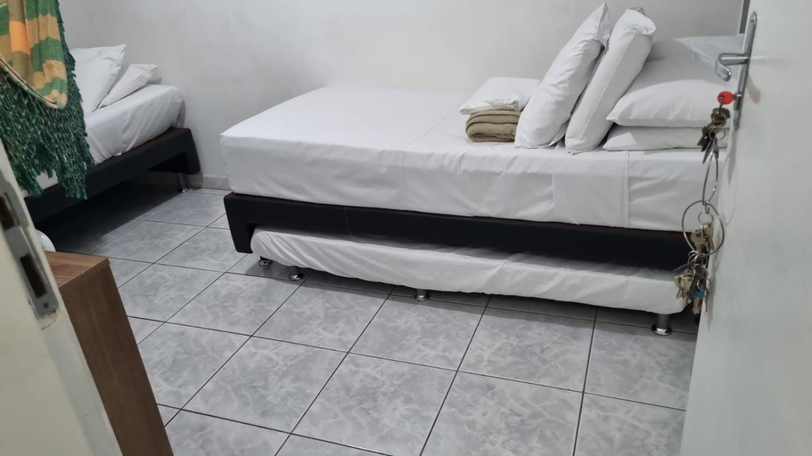 Quarto Privativo Em Condominio Рио-де-Жанейро Экстерьер фото
